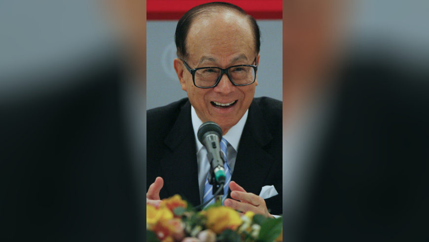 特朗普关税唯独豁免俄？杀招在后面,2025澳门今晚开香港,前瞻性战略落实探讨_升级版V12.30
